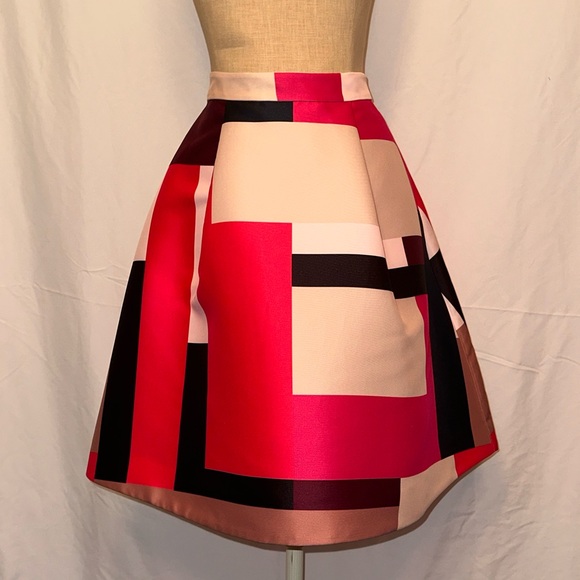 Kate Spade Skirt w/ Pockets - Picture 2 of 3